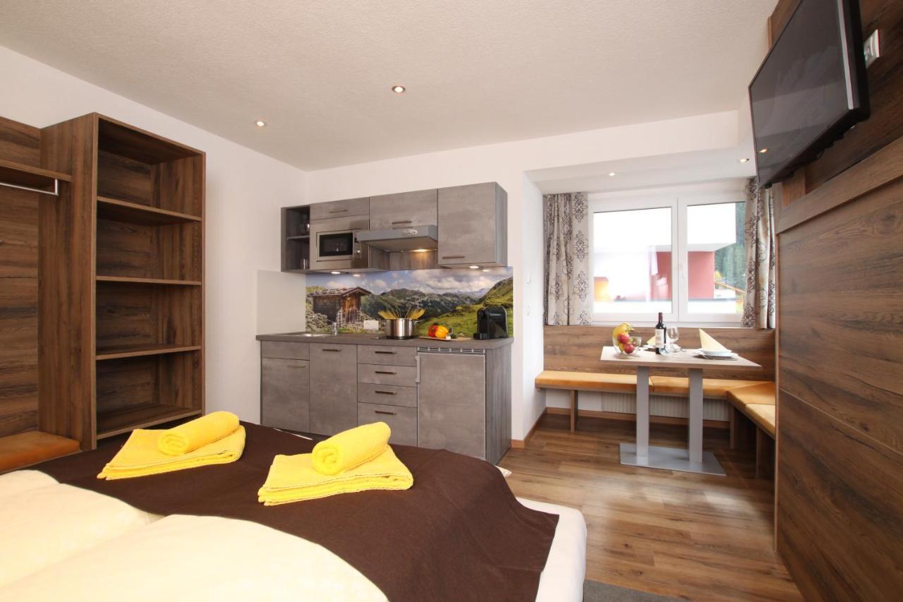 Laerchenheim Apartments Ischgl Buitenkant foto